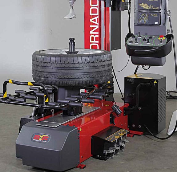 Mondolfo tyre removal machine