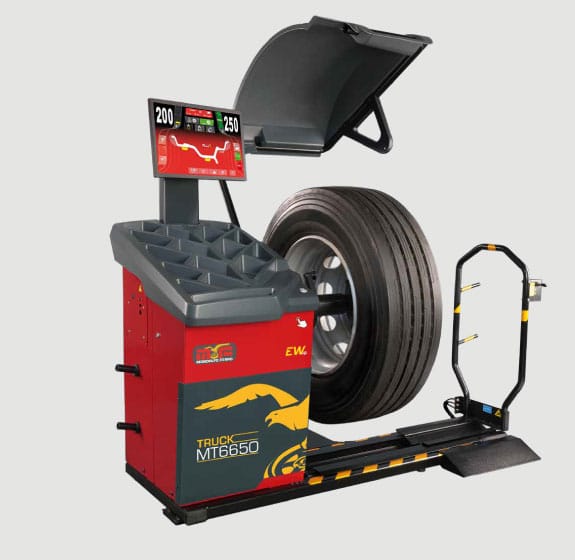 Mondolfo tyre balancing machine