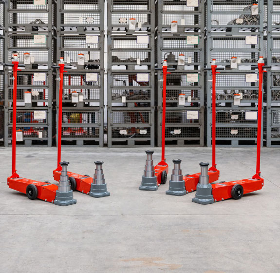Pasquin hydraulic jacks